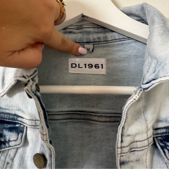 DL 1961 Manning Cropped Jean Jacket - Picture 4 of 7